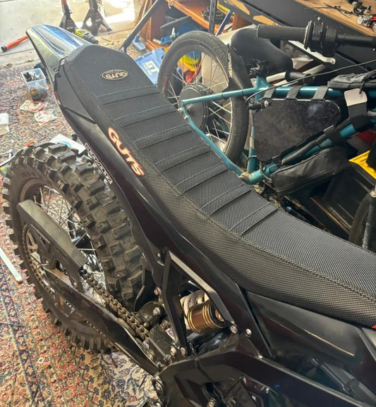 Ultra Bee Guts Seat Cover